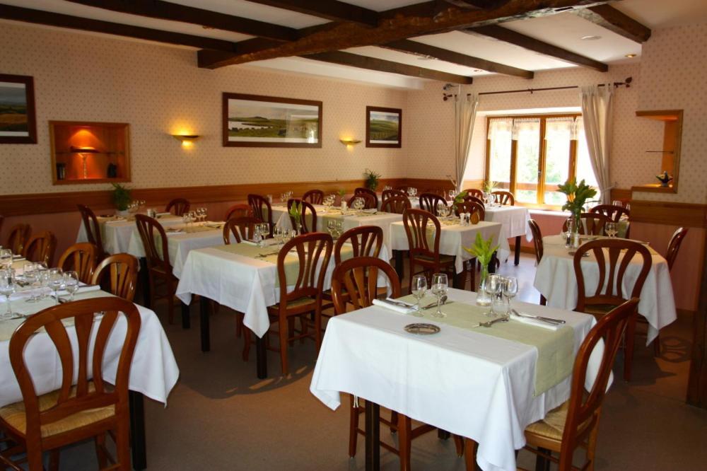 Hotel Des Voyageurs Saint-Chely-d'Aubrac Exterior photo