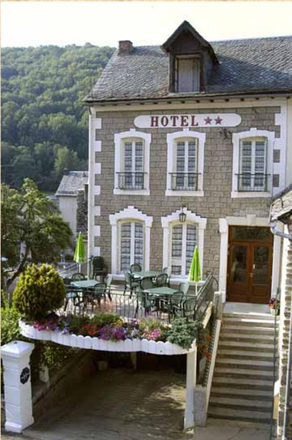 Hotel Des Voyageurs Saint-Chely-d'Aubrac Exterior photo